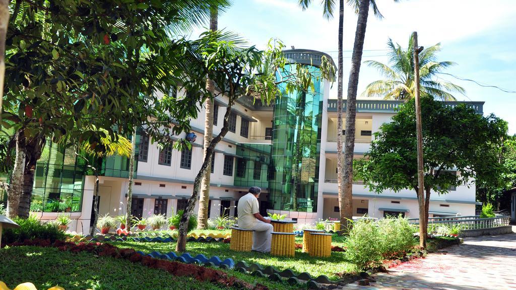 Misty Hills Hotel & Resorts Wayanad Exterior foto
