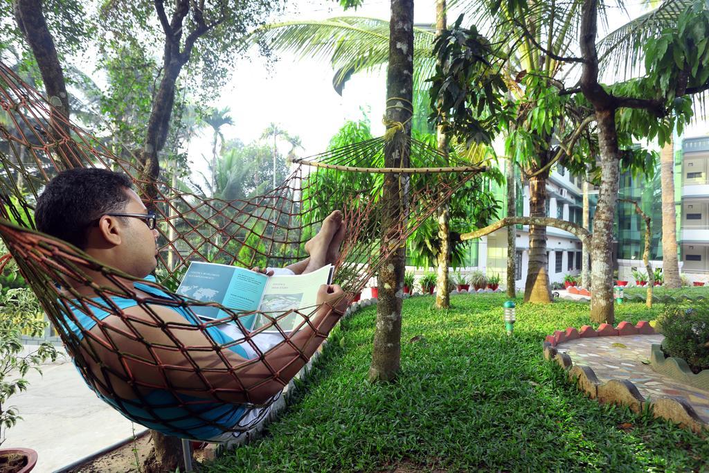 Misty Hills Hotel & Resorts Wayanad Exterior foto