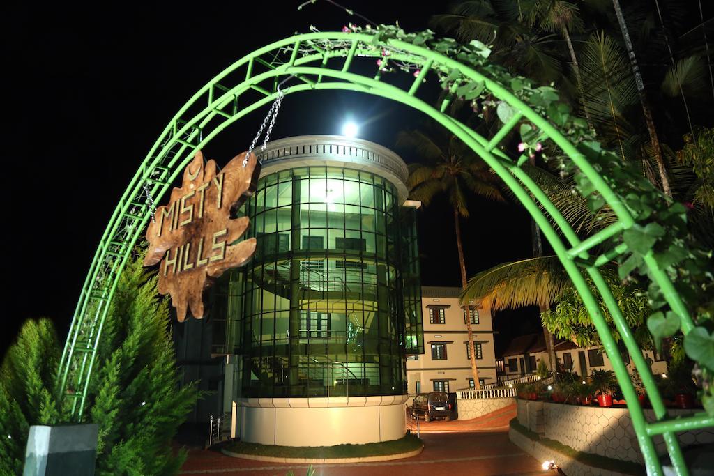 Misty Hills Hotel & Resorts Wayanad Exterior foto