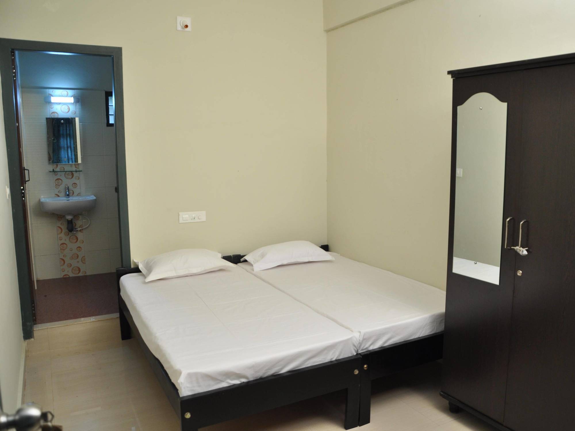 Misty Hills Hotel & Resorts Wayanad Exterior foto